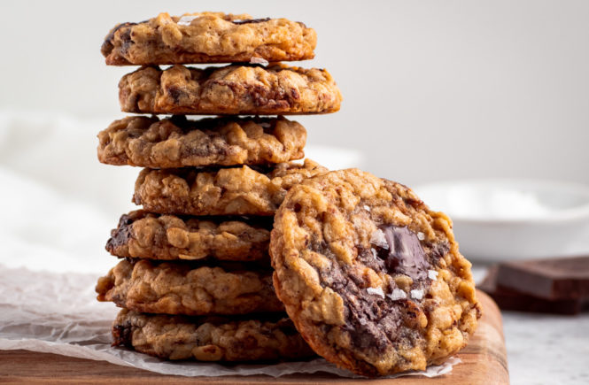 chocolate chunk oatmeal cookies