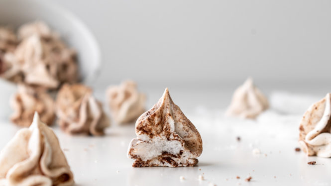 chocolate meringue cookies