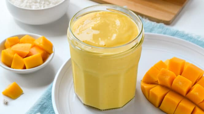 mango banana smoothie