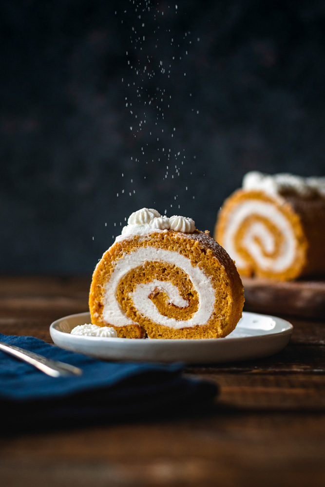 pumpkin roll cake