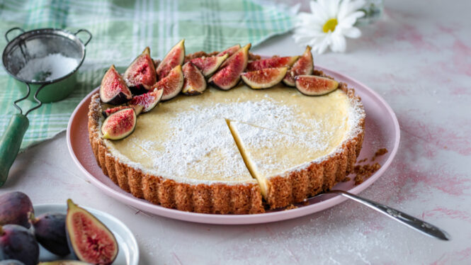 fig cardamom cream cheese tart