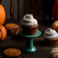 pumpkin cupcake with cinnamon cream cheese frosting