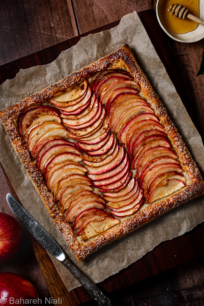 apple tart with puff pastry